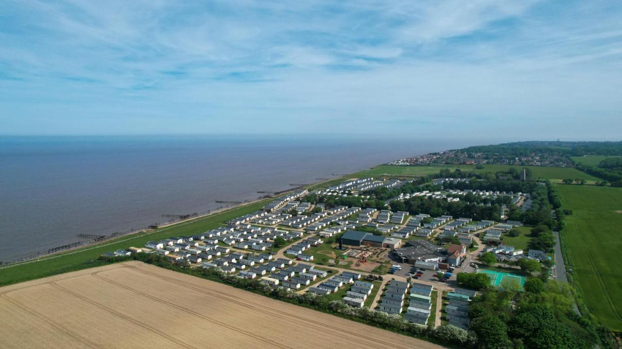 Great 8 Berth Caravan In Norfolk Near To Great Yarmouth Ref 20178Bs Hopton on Sea Exterior photo
