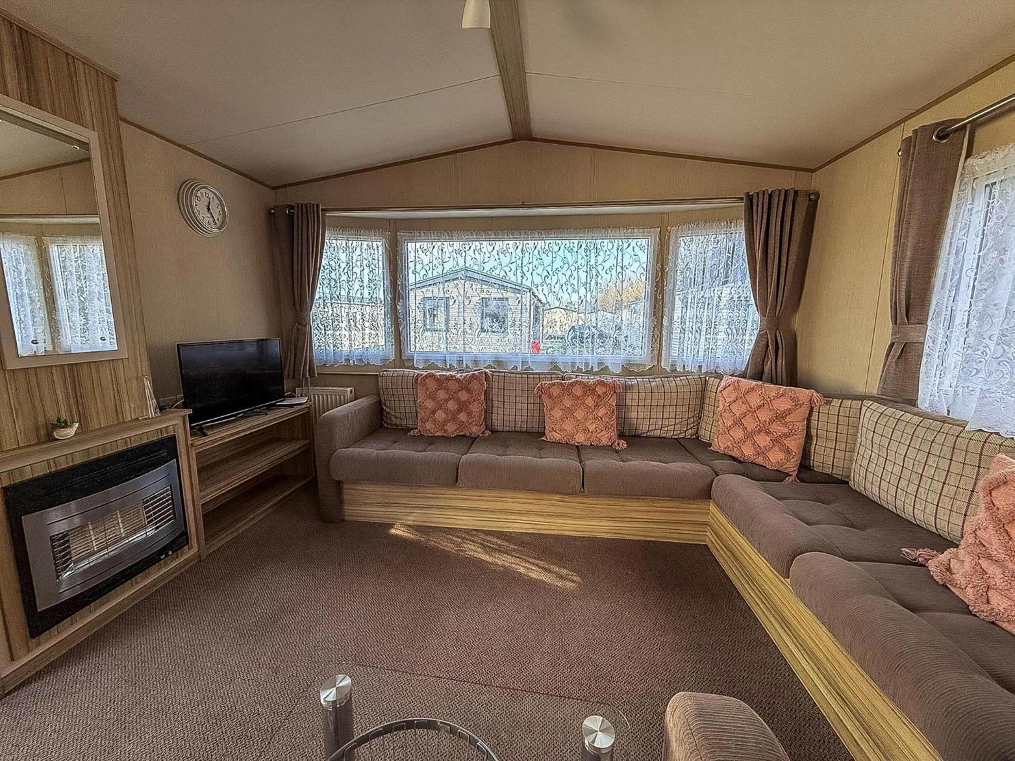 Great 8 Berth Caravan In Norfolk Near To Great Yarmouth Ref 20178Bs Hopton on Sea Exterior photo